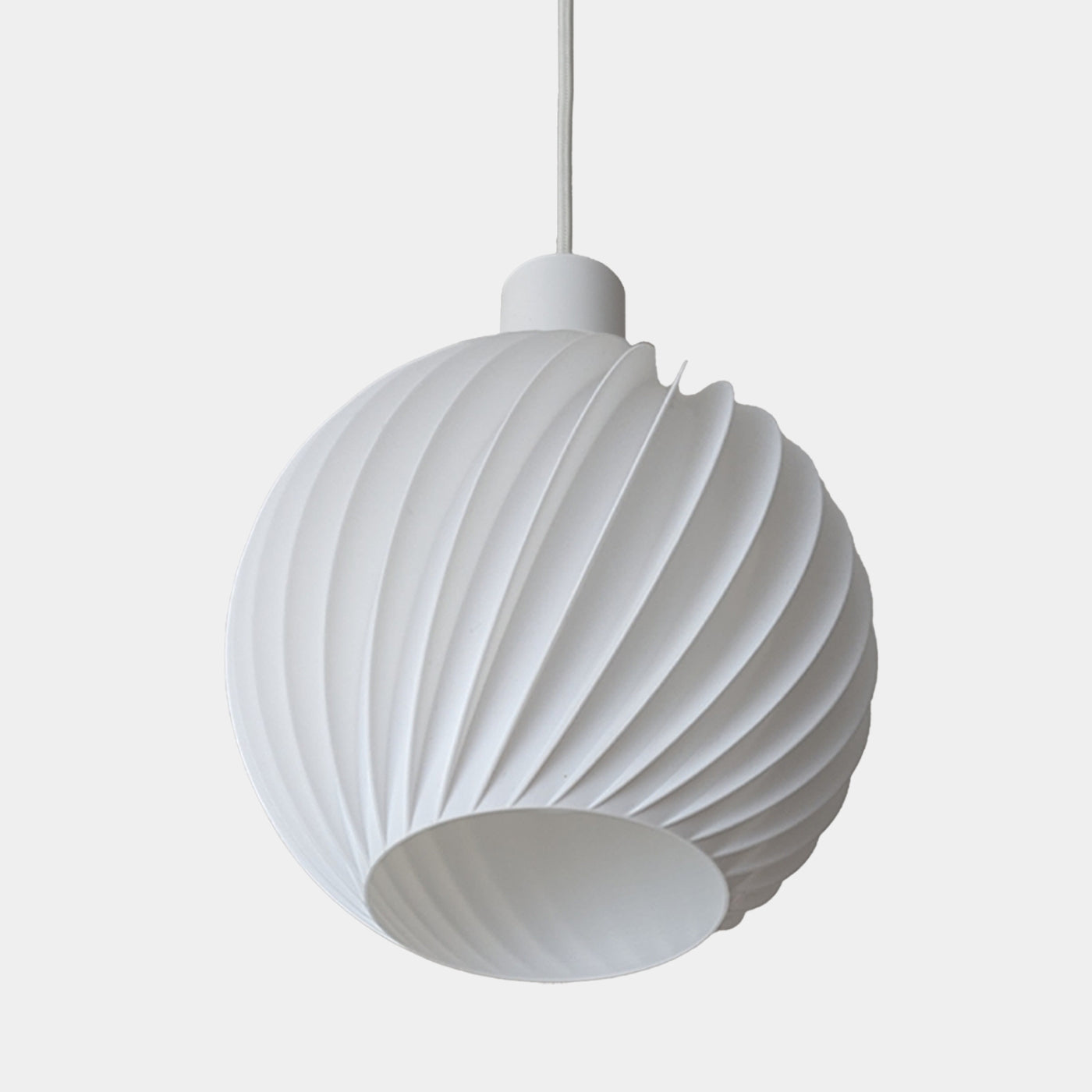 Ball Twist – Leuchtenschirm by Martin Žampach