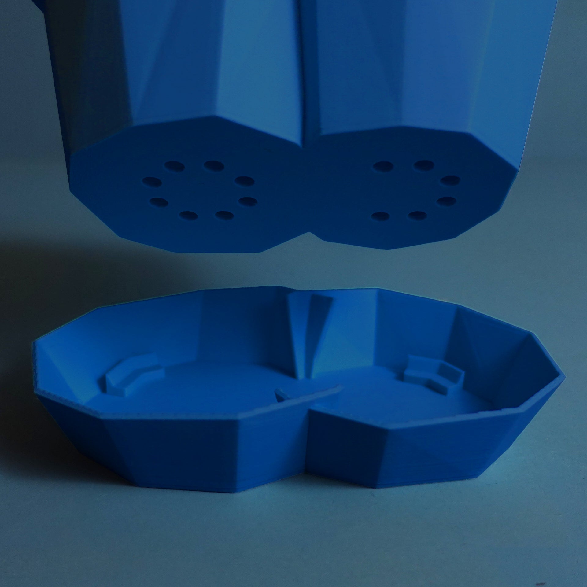 Double Planter Glitch – Blumentopf mit abnehmbarem Unterteller