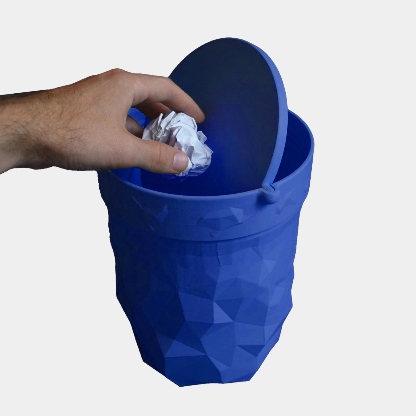 Trash Can "Glitch" – Mülleimer by Gazzaladra Design